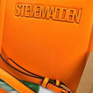 SOLD!!!!!!NEW WITH TAGS!! Viral TikTok Steve Madden Crossbody